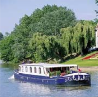 Fleur de Lys Cruise barge.png